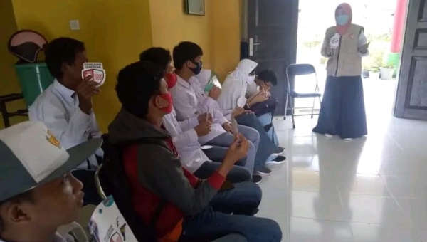 Siswa dan Alumni SLB Negeri Tojo Una-Una Mengikuti Sosialisasi KPU Kab. Tojo Una-Una
